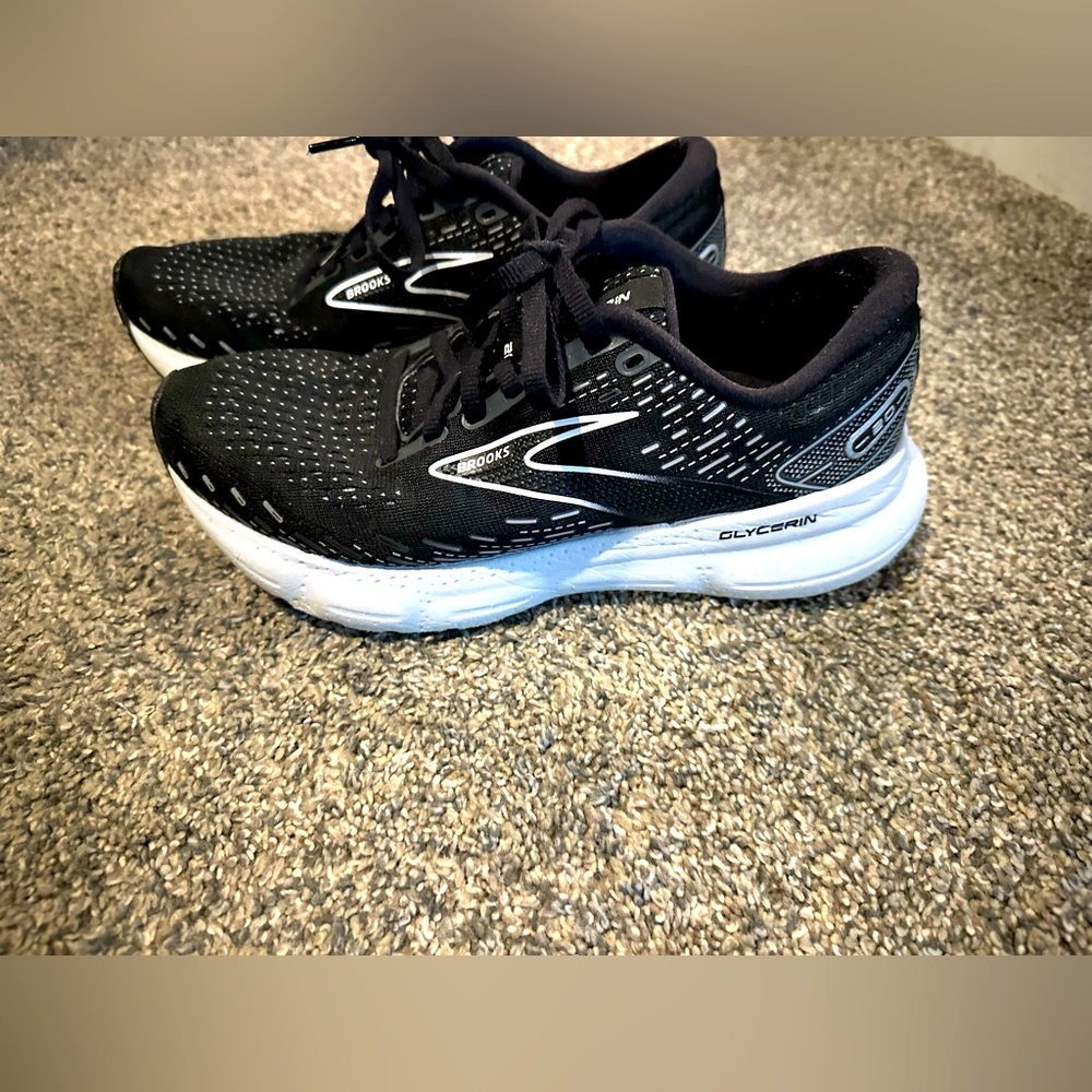 Women’s Brooks Running Shoe